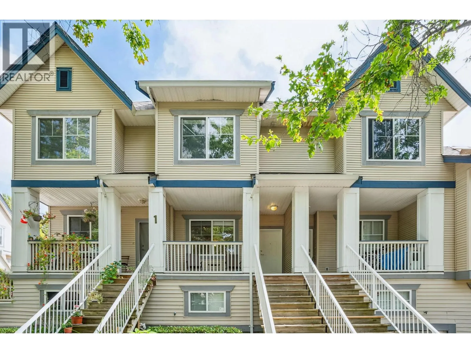 Row / Townhouse for rent: 2 6833 Livingstone Place, Richmond, British Columbia V7C 5T1