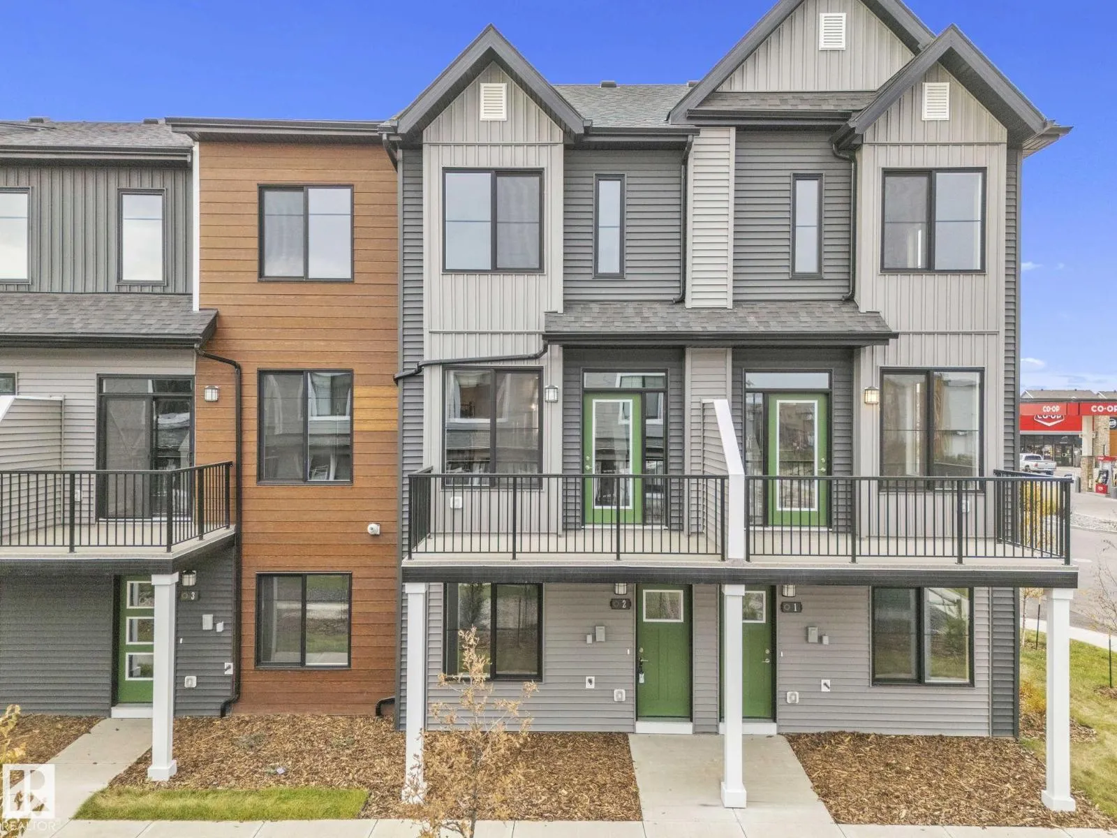 Row / Townhouse for rent: #2 6905 25 Av Sw Sw, Edmonton, Alberta T6X 3B7