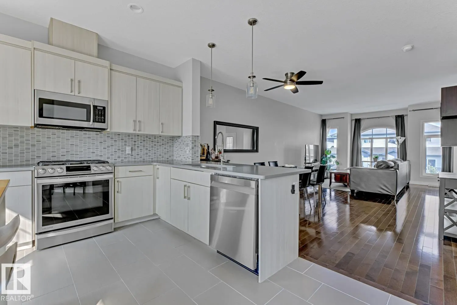 Row / Townhouse for rent: #2 723 172 St Sw, Edmonton, Alberta T6W 2N6