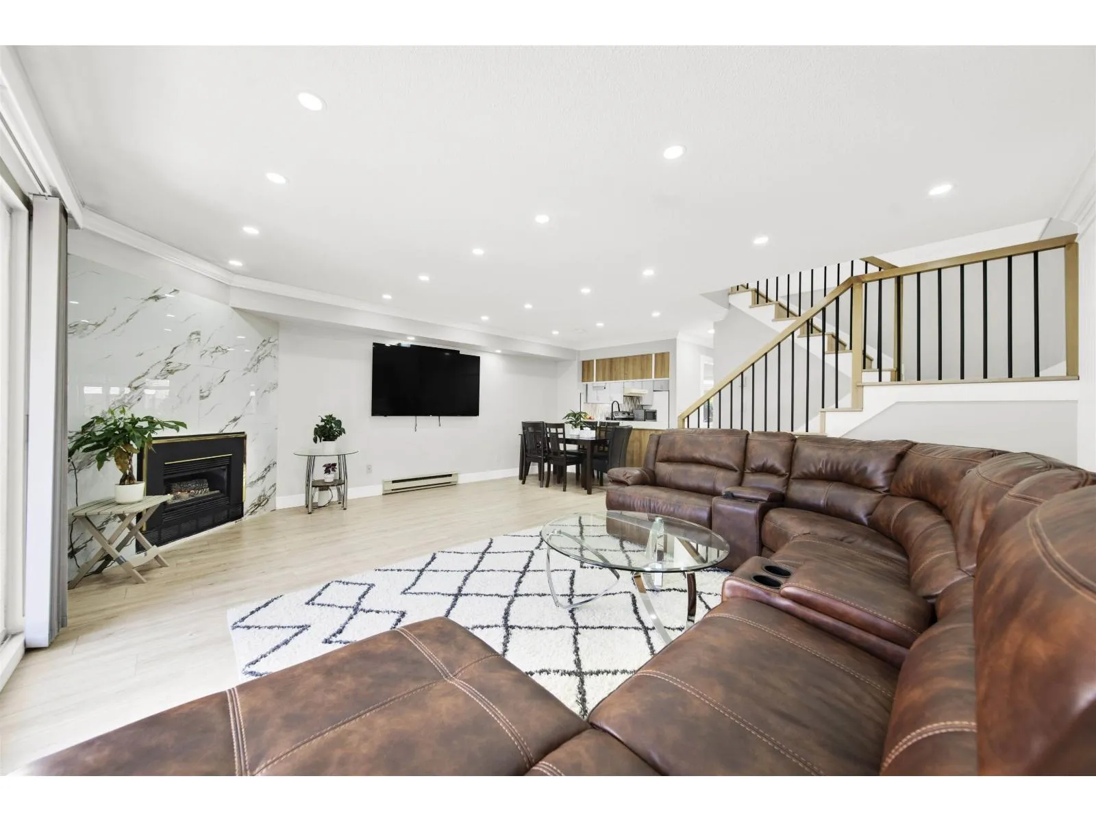 Row / Townhouse for rent: 2 7560 138 Street, Surrey, British Columbia V3W 0A9