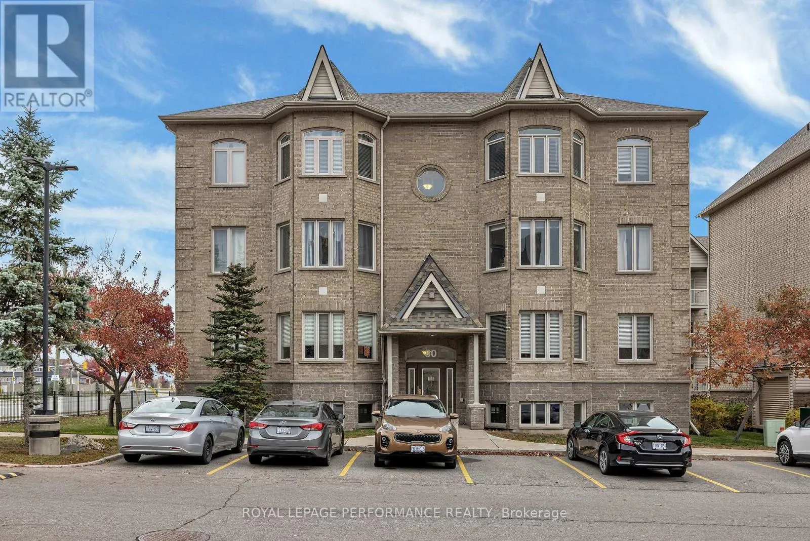 Apartment for rent: 2 - 80 Briargate Private, Ottawa, Ontario K4A 0C3