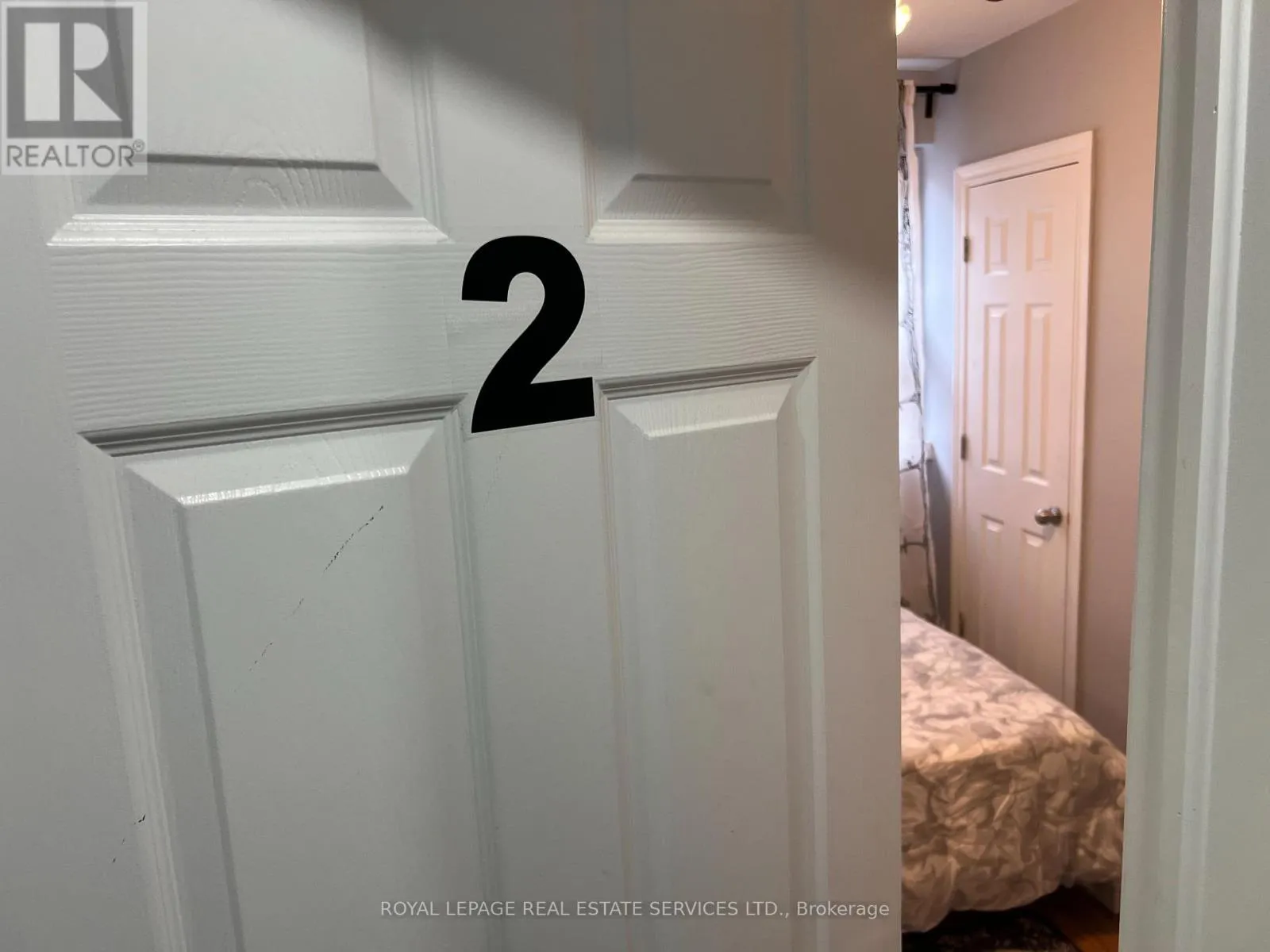 Apartment for rent: 2 - 872 Browns Line, Toronto, Ontario M8W 3W2