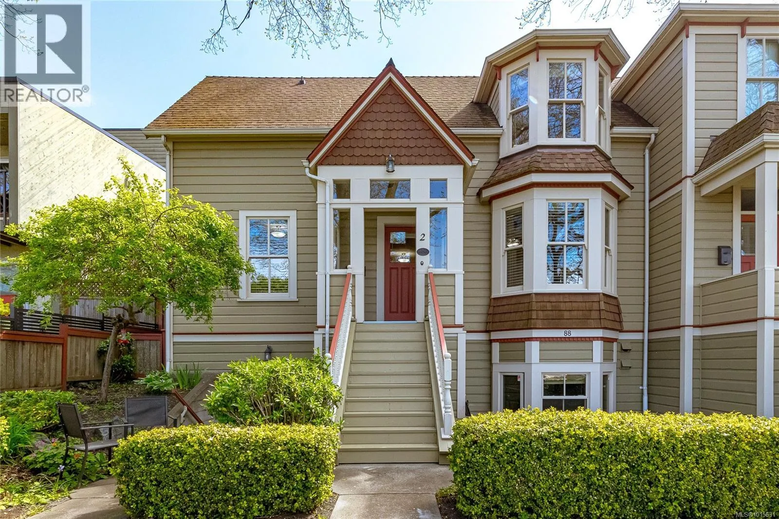 Row / Townhouse for rent: 2 88 Dallas Rd, Victoria, British Columbia V8V 1A2