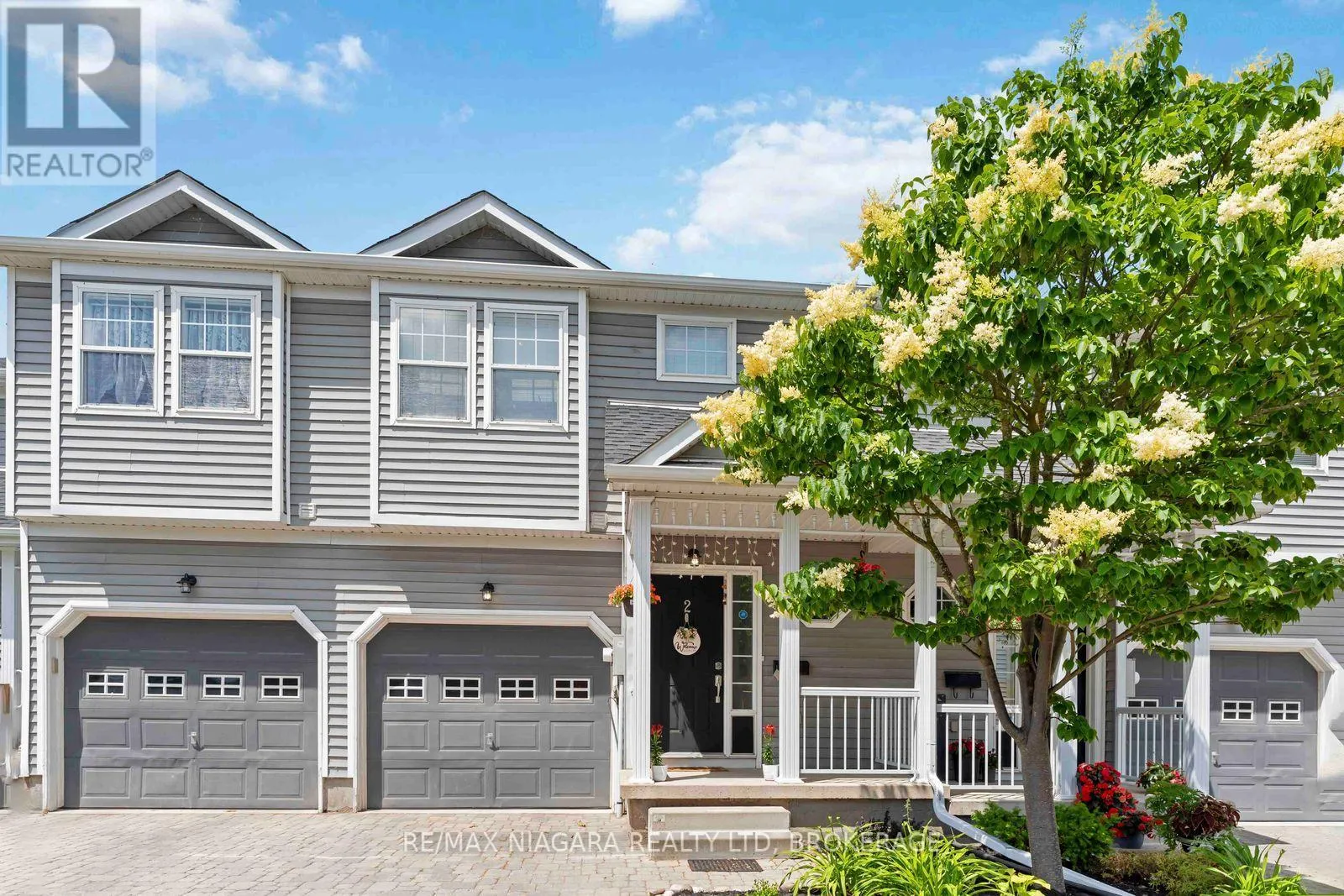 Row / Townhouse for rent: 2 - 9 Lakeshore Road, St. Catharines, Ontario L2N 2S7