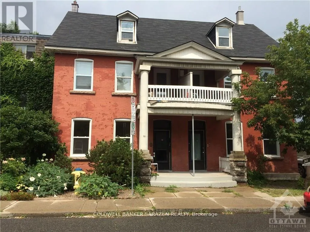 Fourplex for rent: 2 - 95 St Andrew Street, Ottawa, Ontario K1N 5G1