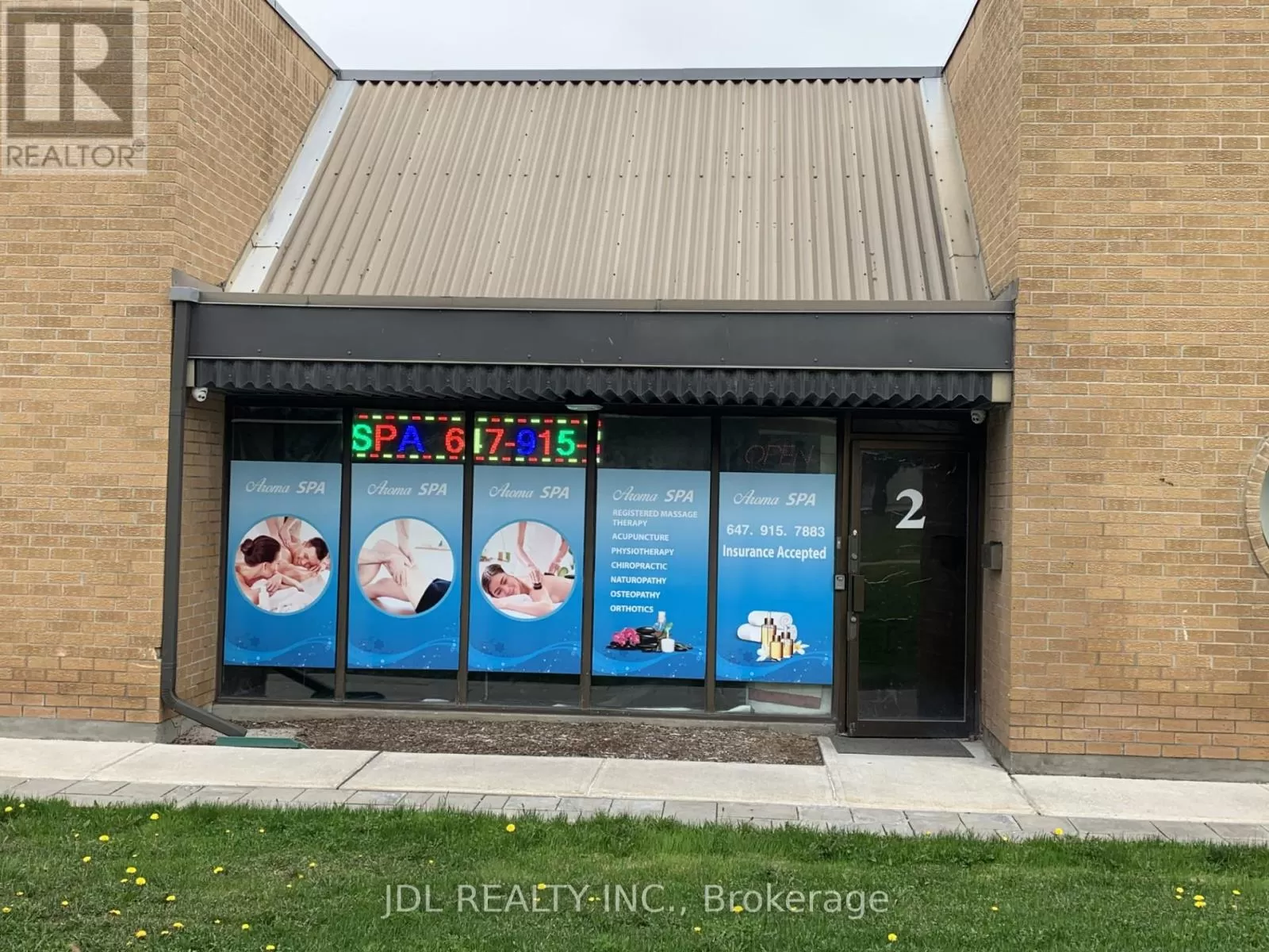 Retail for rent: 2 - 95 West Beaver Creek Road, Richmond Hill, Ontario L4B 1H2