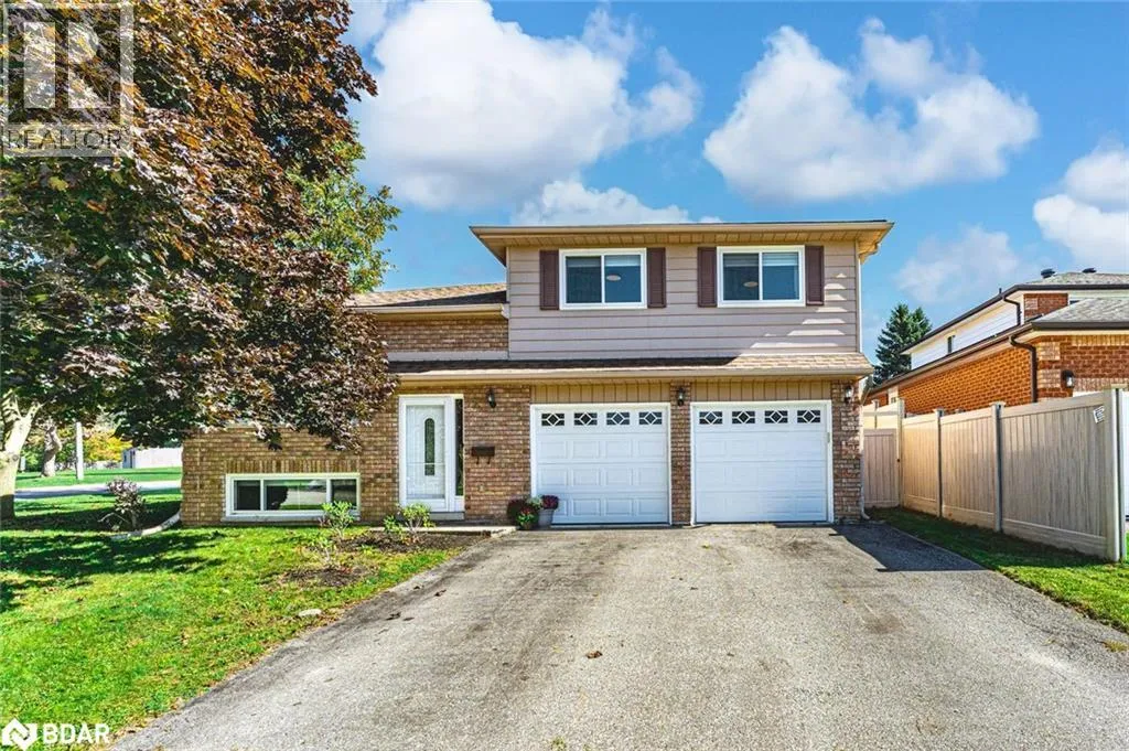 House for rent: 2 Carmichael Court, Orillia, Ontario L3V 7R6