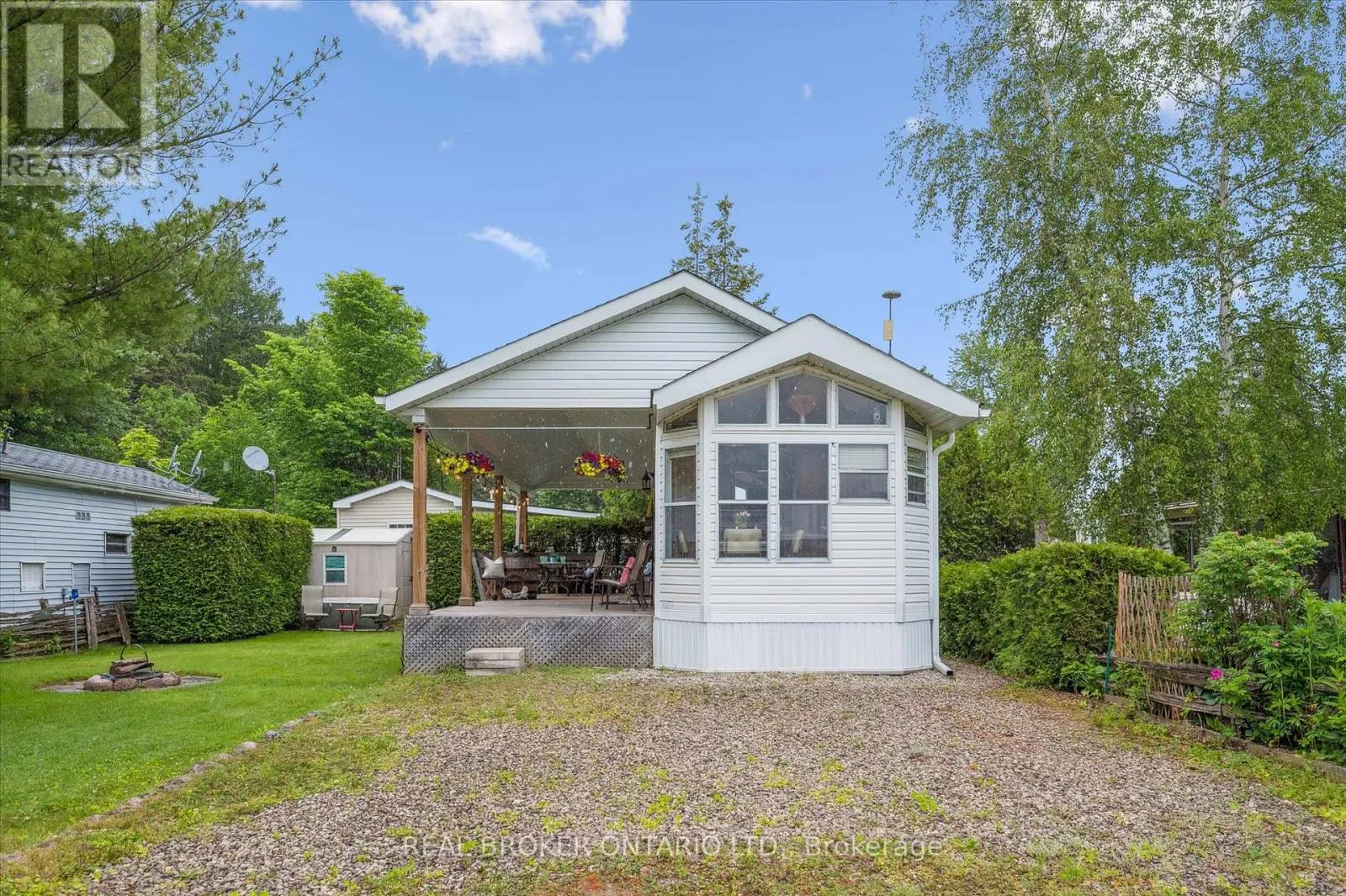 Mobile Home for rent: 2 Elm Place, Centre Wellington, Ontario N1M 2W5