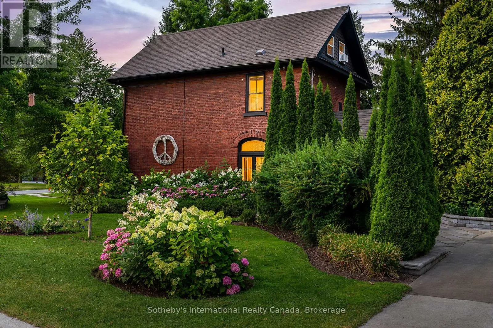 House for rent: 2 Erie Street, Collingwood, Ontario L9Y 1P4