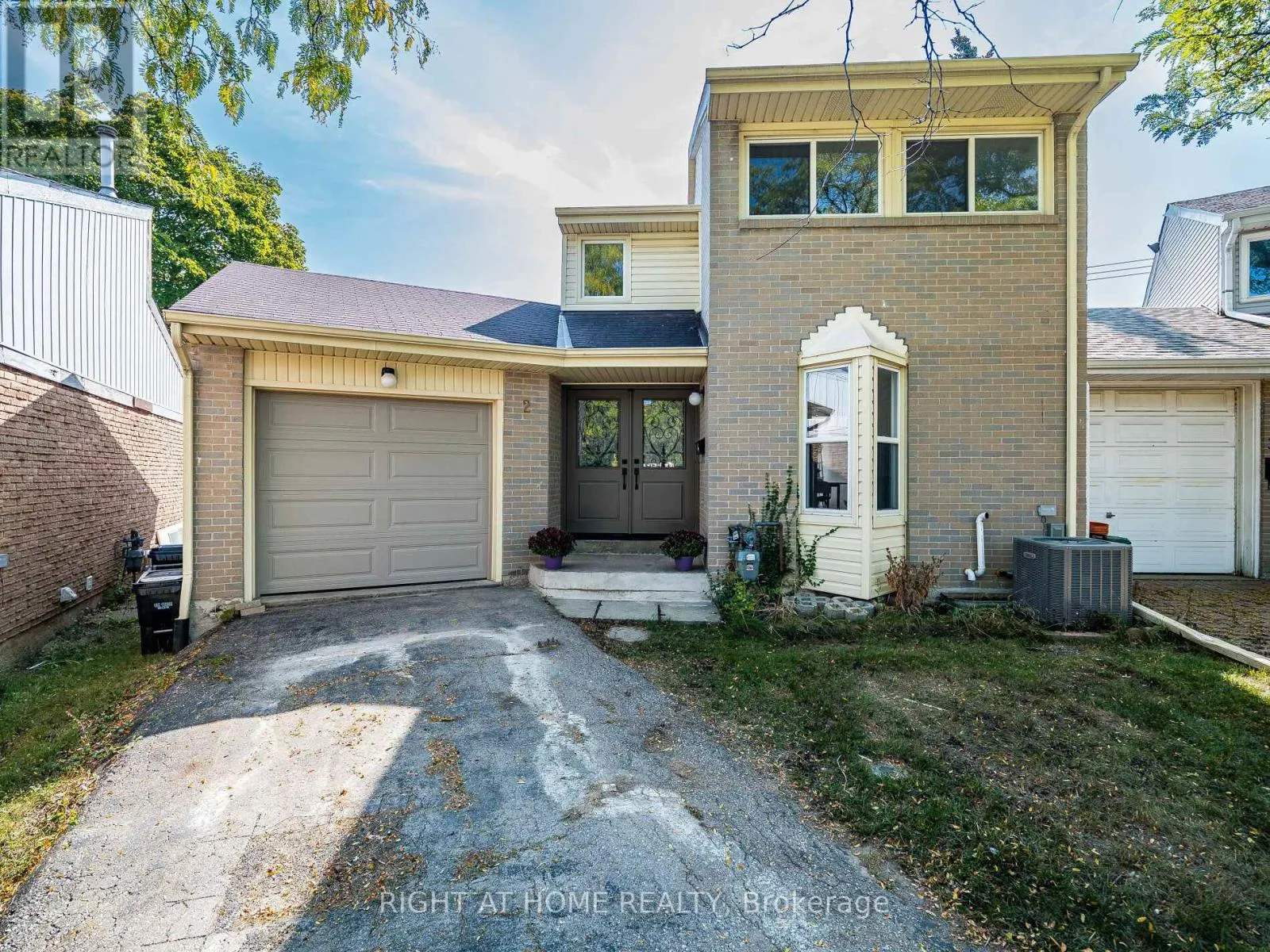 House for rent: 2 Giles Court, Toronto, Ontario M9V 4C5