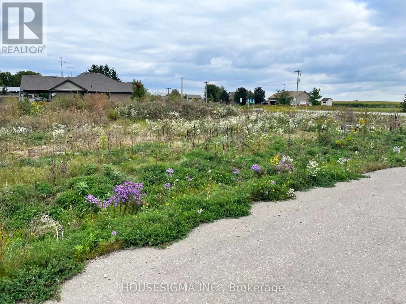 2 James Street, Strathroy-Caradoc, Ontario N0L 1T0