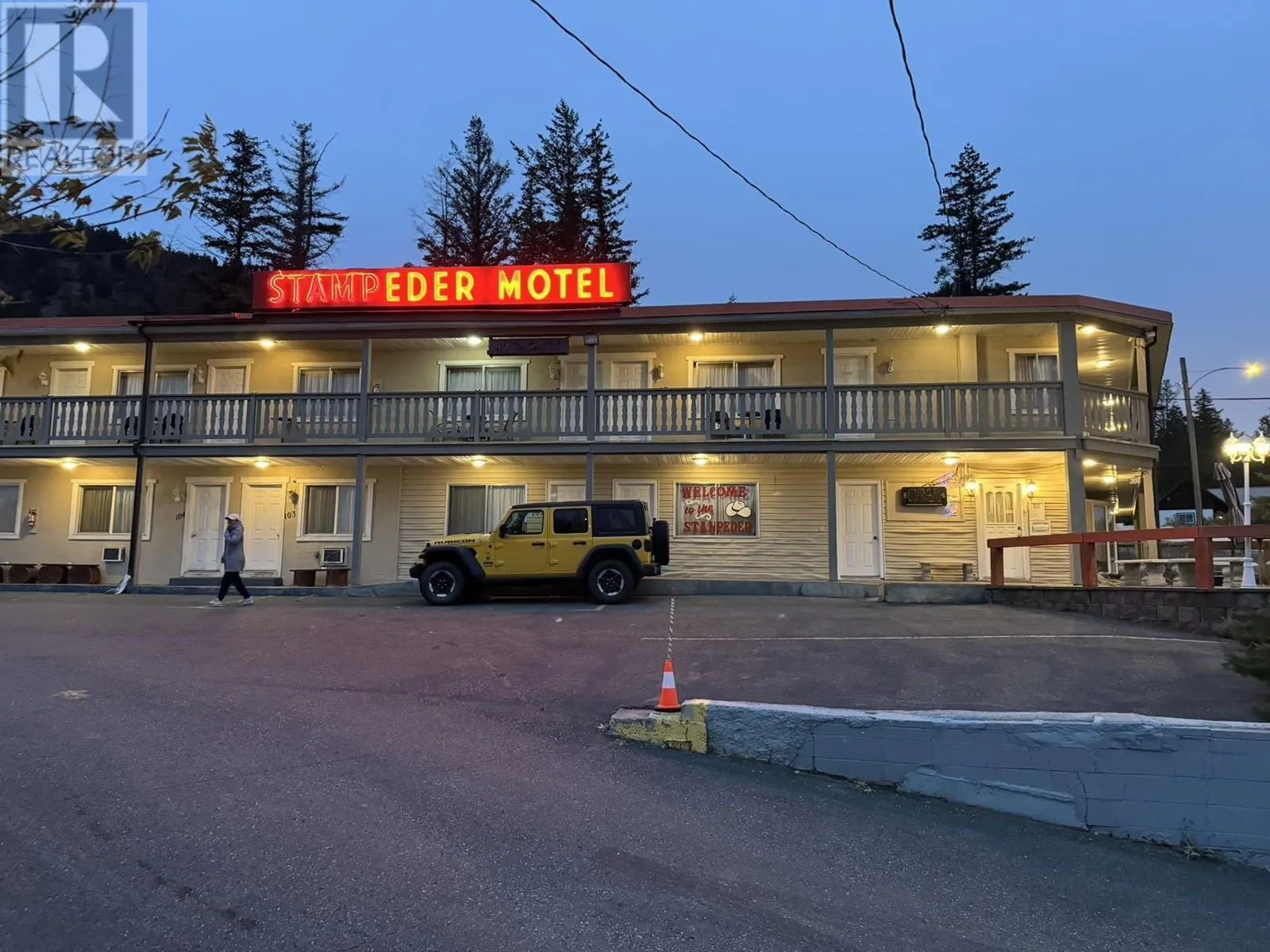 2 Lakeview Avenue, Williams Lake, British Columbia V2G 1B2