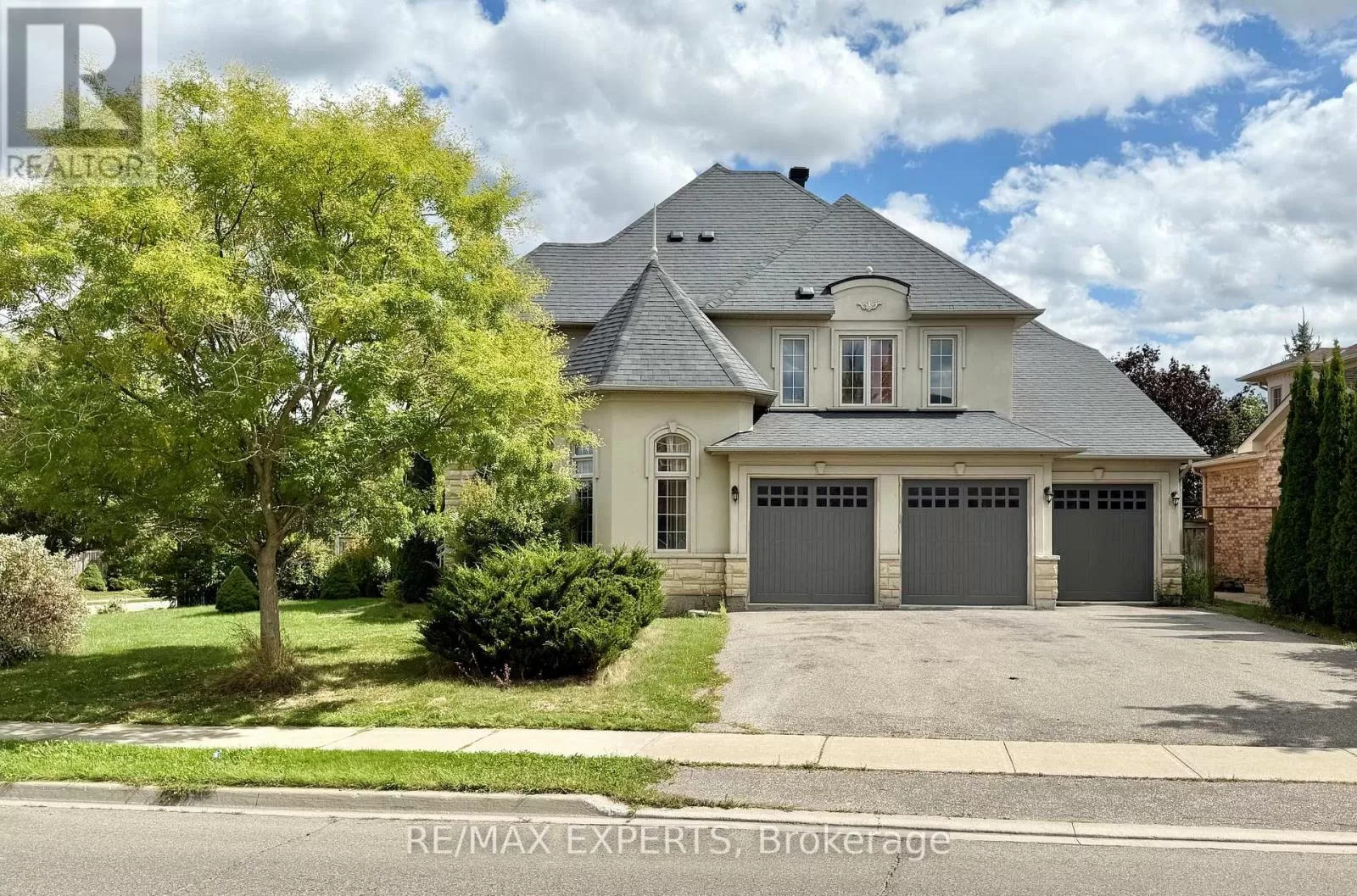 House for rent: 2 Louvre Circle, Brampton, Ontario L6P 1V9