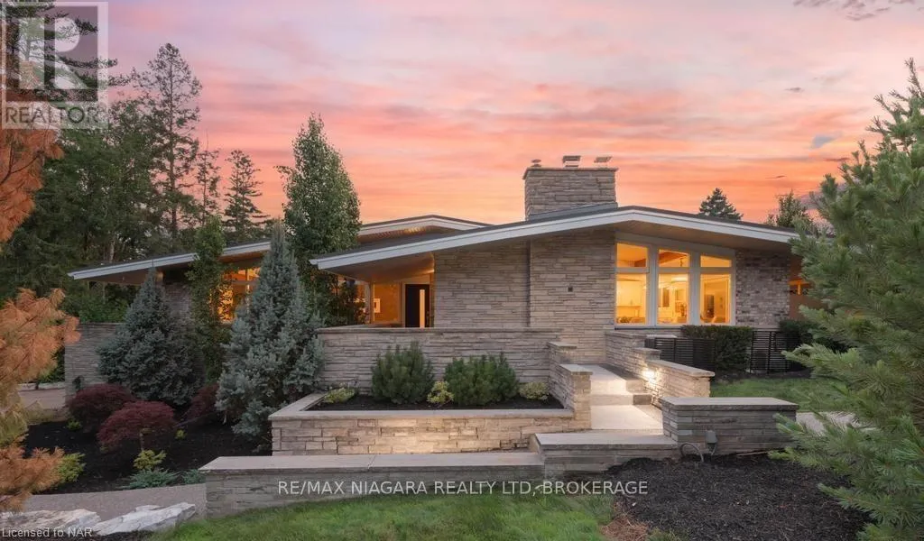 House for rent: 2 Mallette Crescent, Niagara-on-the-Lake, Ontario L0S 1J0