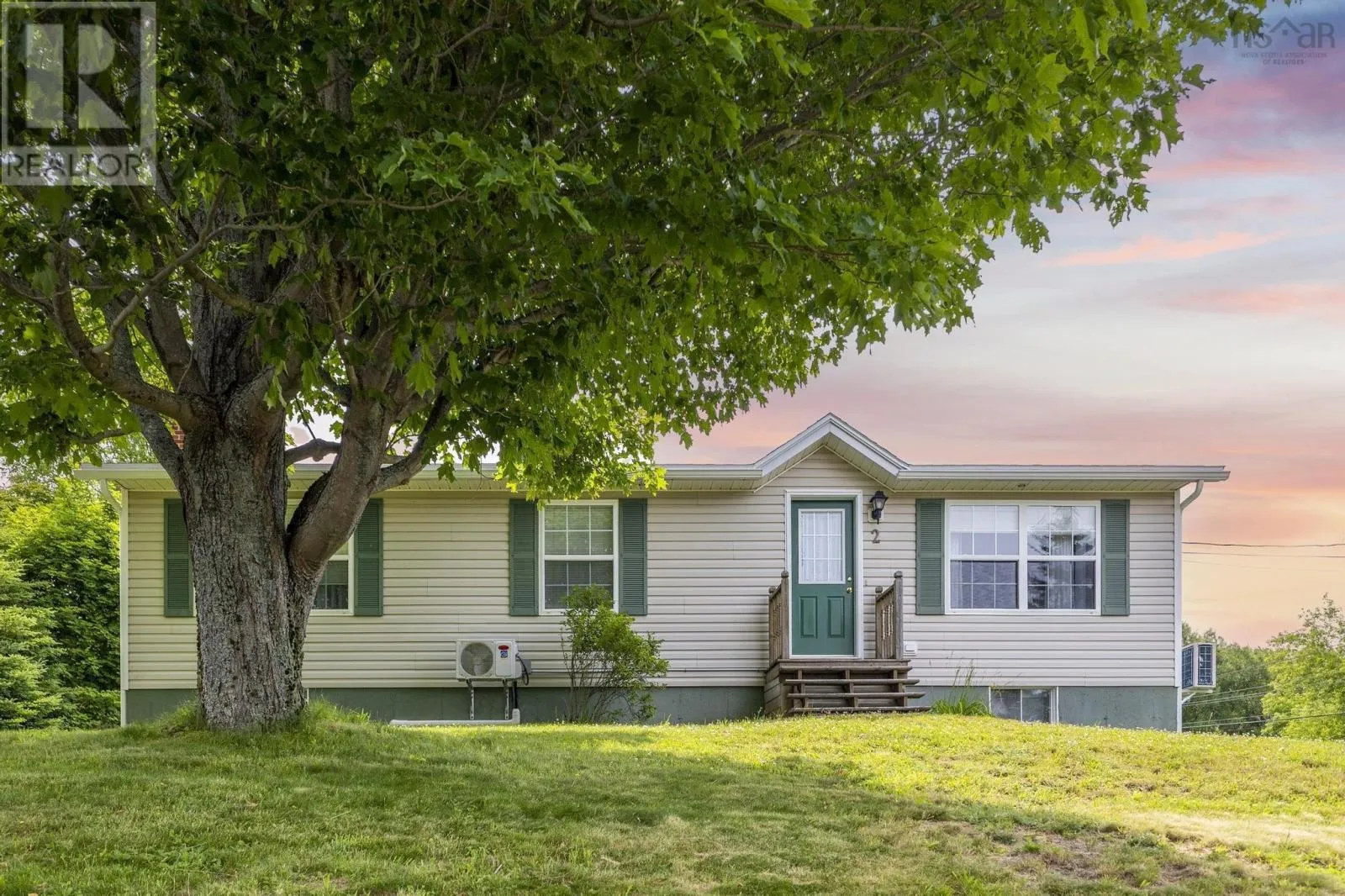 House for rent: 2 Maple Street, Trenton, Nova Scotia B0K 1X0