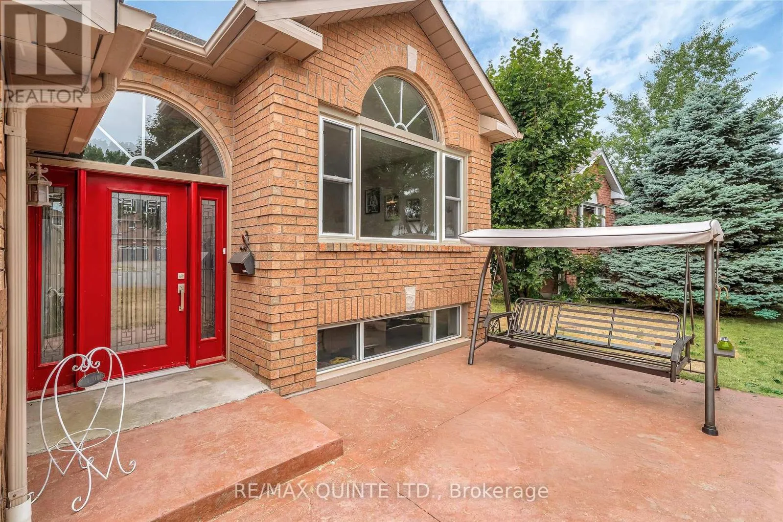 House for rent: 2 Marchmont Place, Belleville, Ontario K8P 5E4