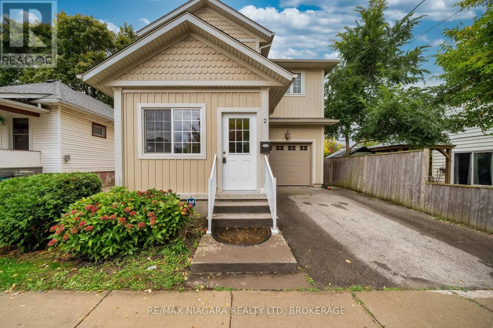 House for rent: 2 Marren Street, St. Catharines, Ontario L2P 2J6