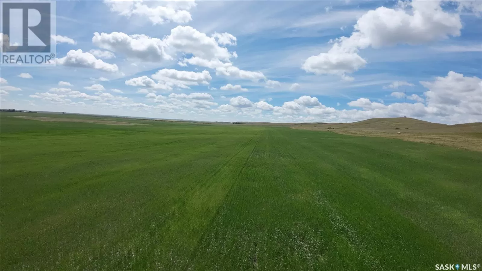 Unknown for rent: 2 Quarters With Aggregate, Riverside Rm No. 168, Saskatchewan S9H 3W8