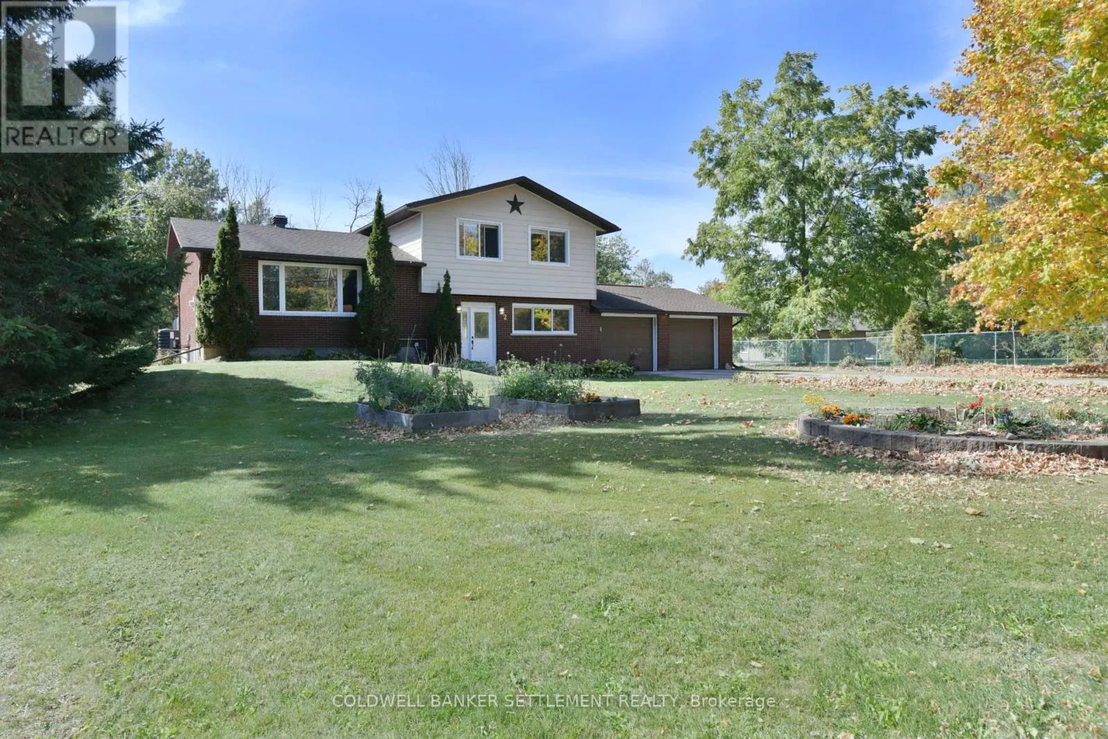 House for rent: 2 Salmon Side Road, Rideau Lakes, Ontario K7A 4S5