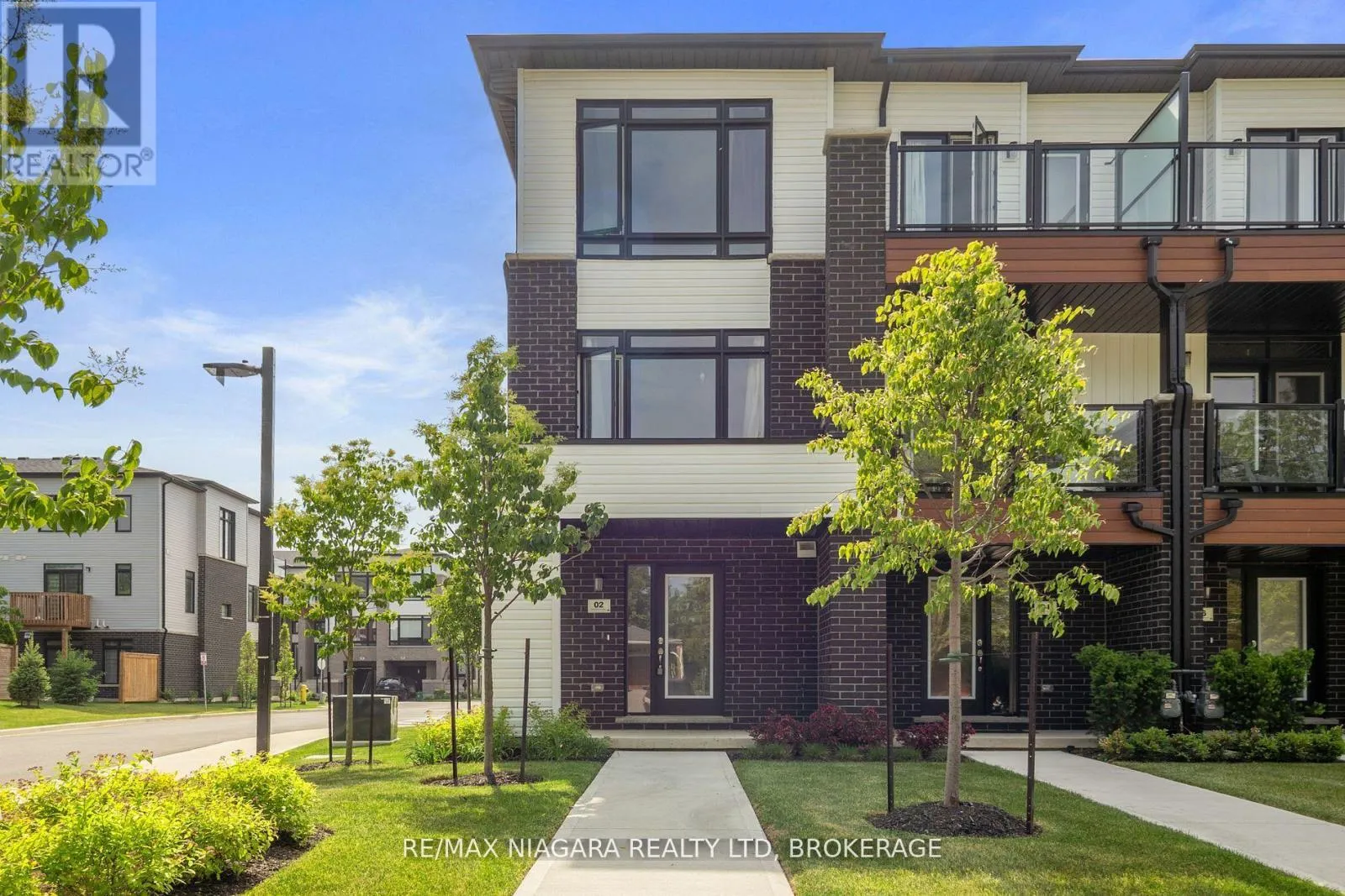 Row / Townhouse for rent: 2 Sidney Rose Common N, St. Catharines, Ontario L2T 0B3