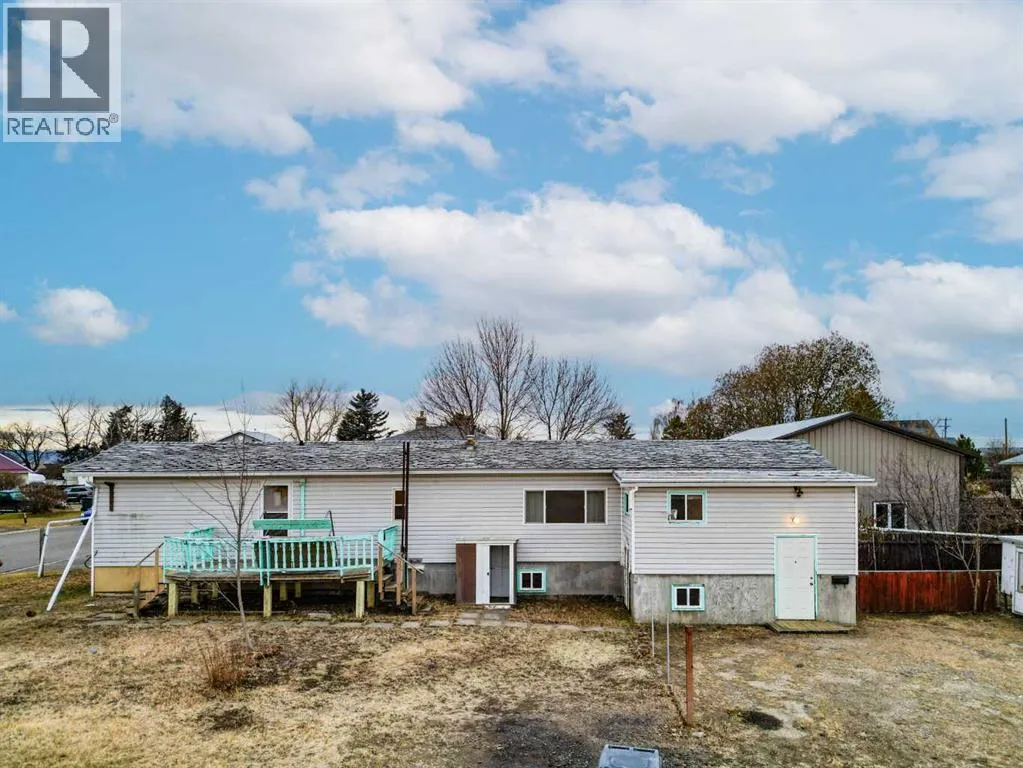 Manufactured Home for rent: 2 Tetachuk Crescent, Rural Foothills County, Alberta T0L 0P0