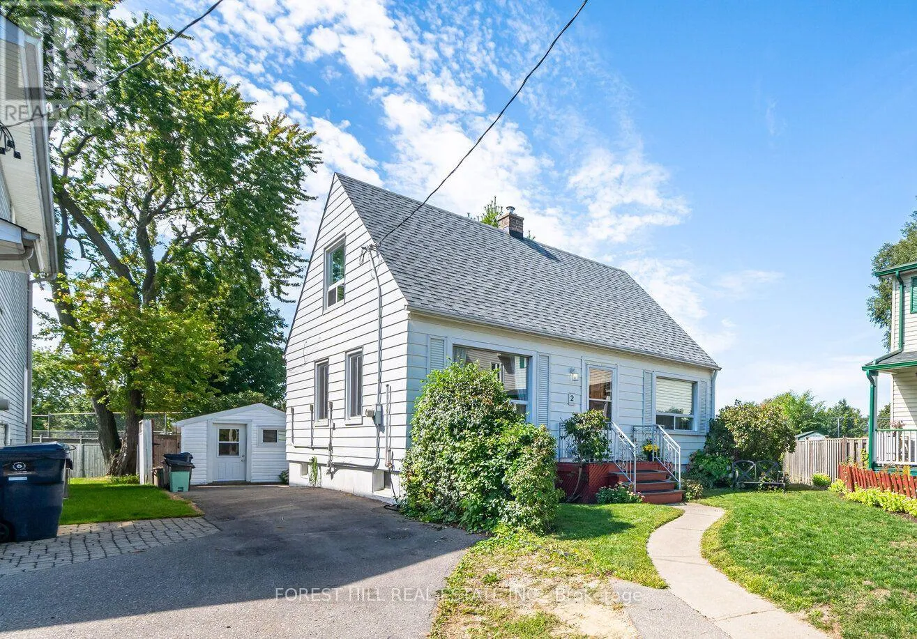 House for rent: 2 Topham Road, Toronto, Ontario M4B 3K2