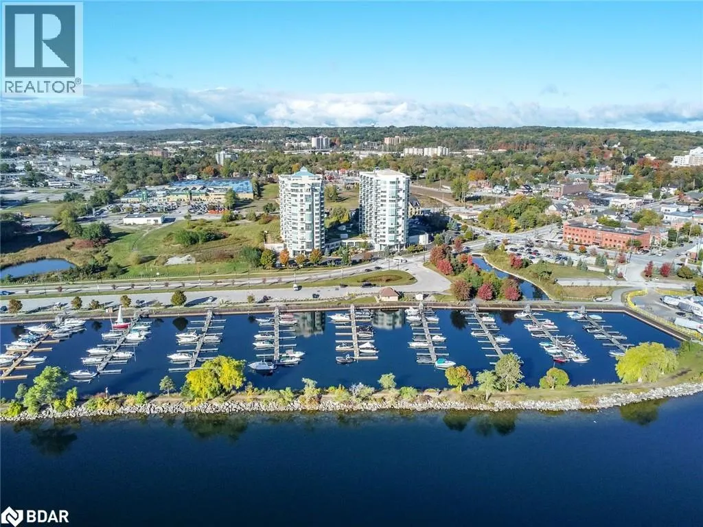 Apartment for rent: 2 Toronto Street Unit# Ph2/3, Barrie, Ontario L4N 9R2