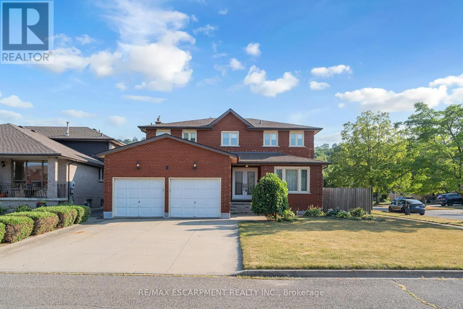 House for rent: 2 Vinehill Drive, Hamilton, Ontario L8G 4Y5
