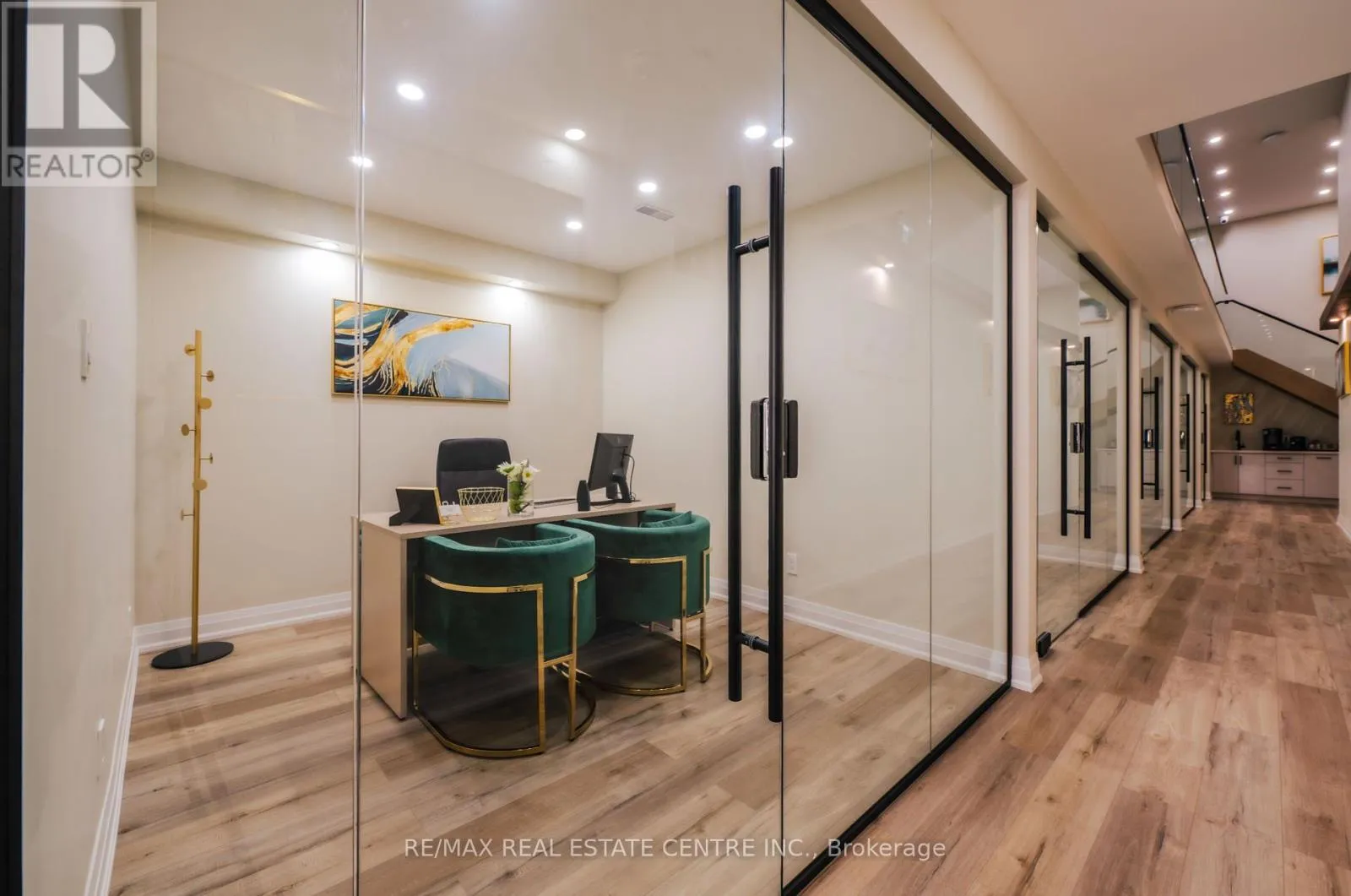 Offices for rent: 20 - 2131 Williams Parkway, Brampton, Ontario L6S 5Z4