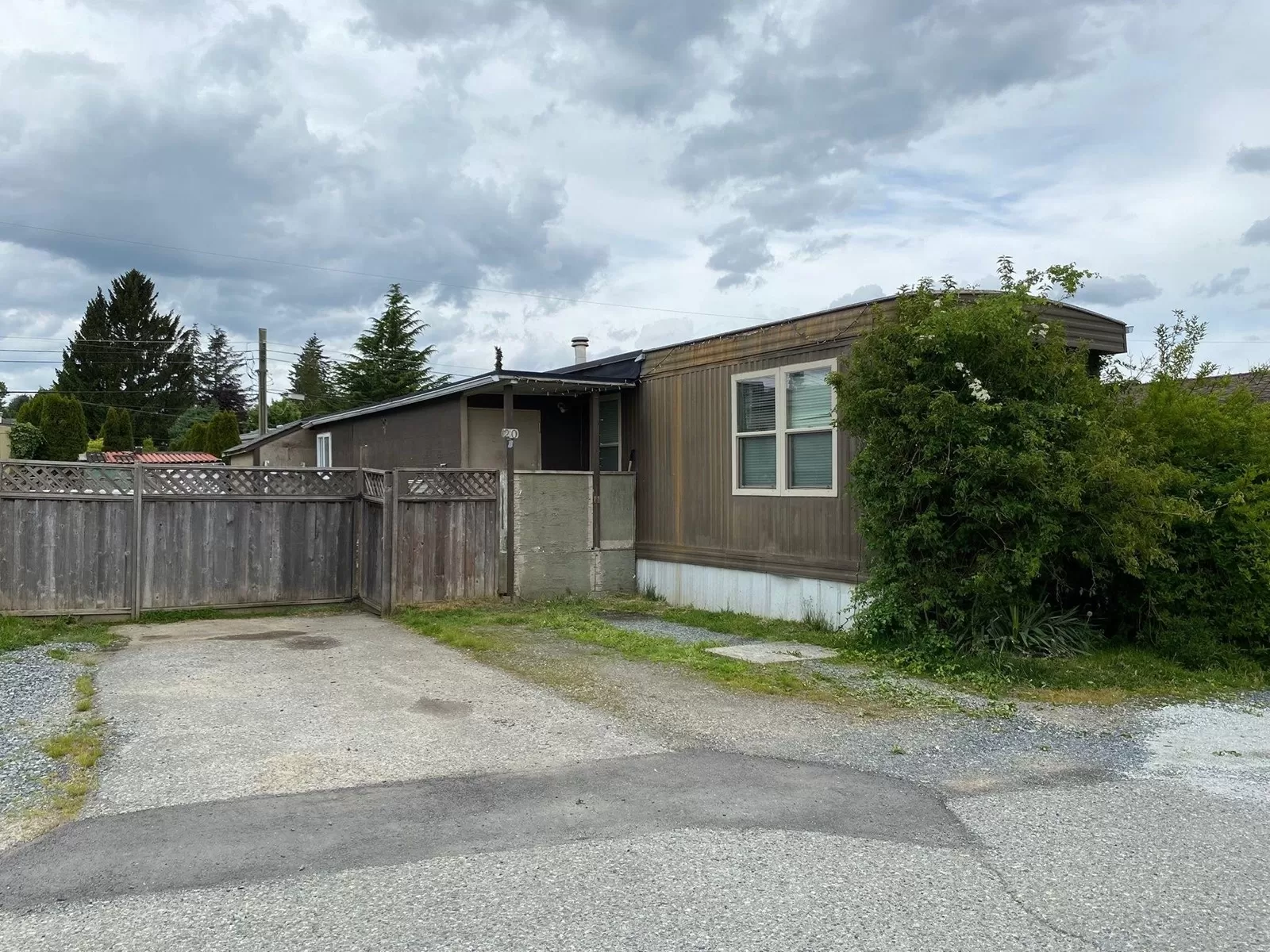 Manufactured Home for rent: 20 26892 Fraser Highway, Langley, British Columbia V4W 3T5