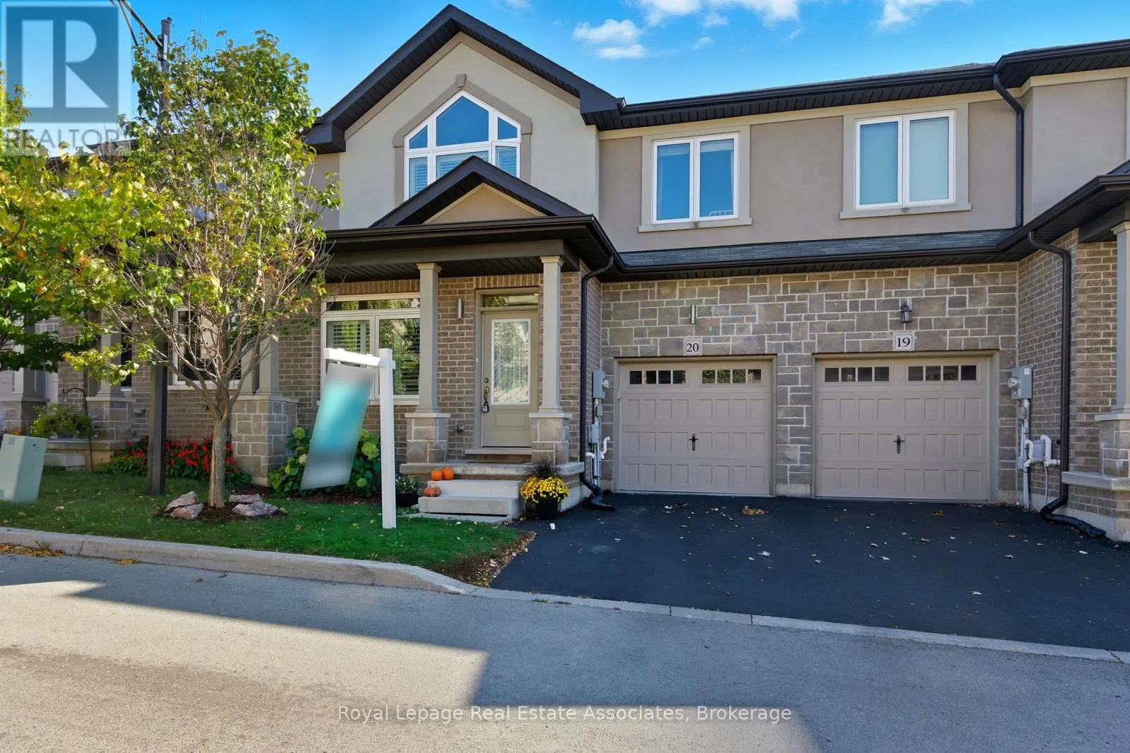 Row / Townhouse for rent: 20 - 421 Kitty Murray Lane, Hamilton, Ontario L9K 0J5