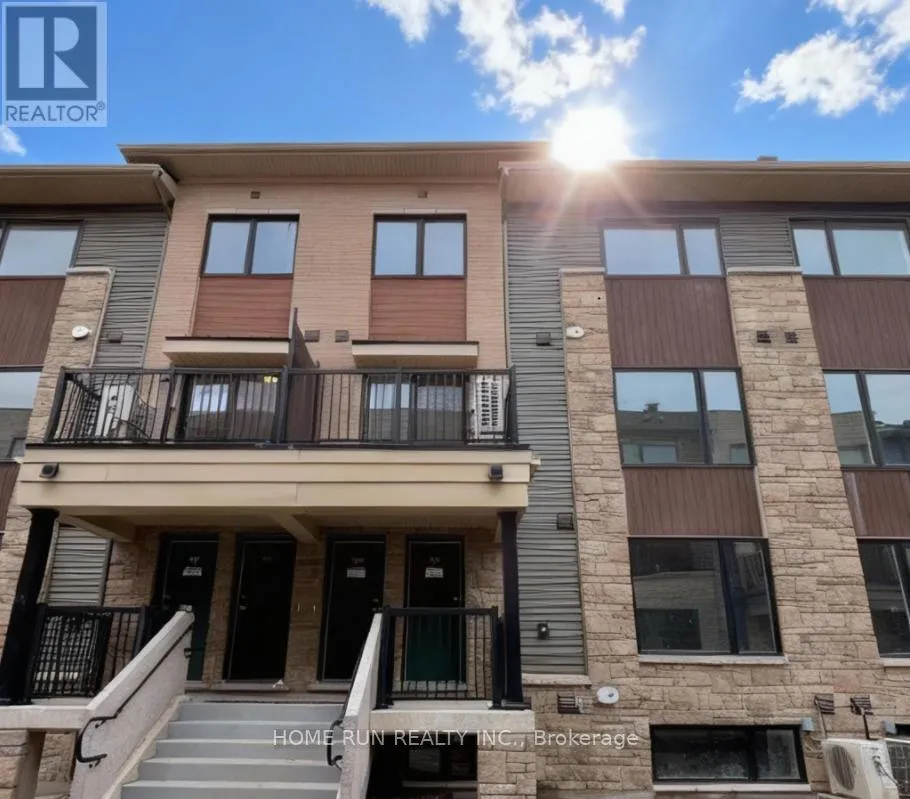Row / Townhouse for rent: 20 - 701 Glenroy Gilbert Drive, Ottawa, Ontario K2J 7N8