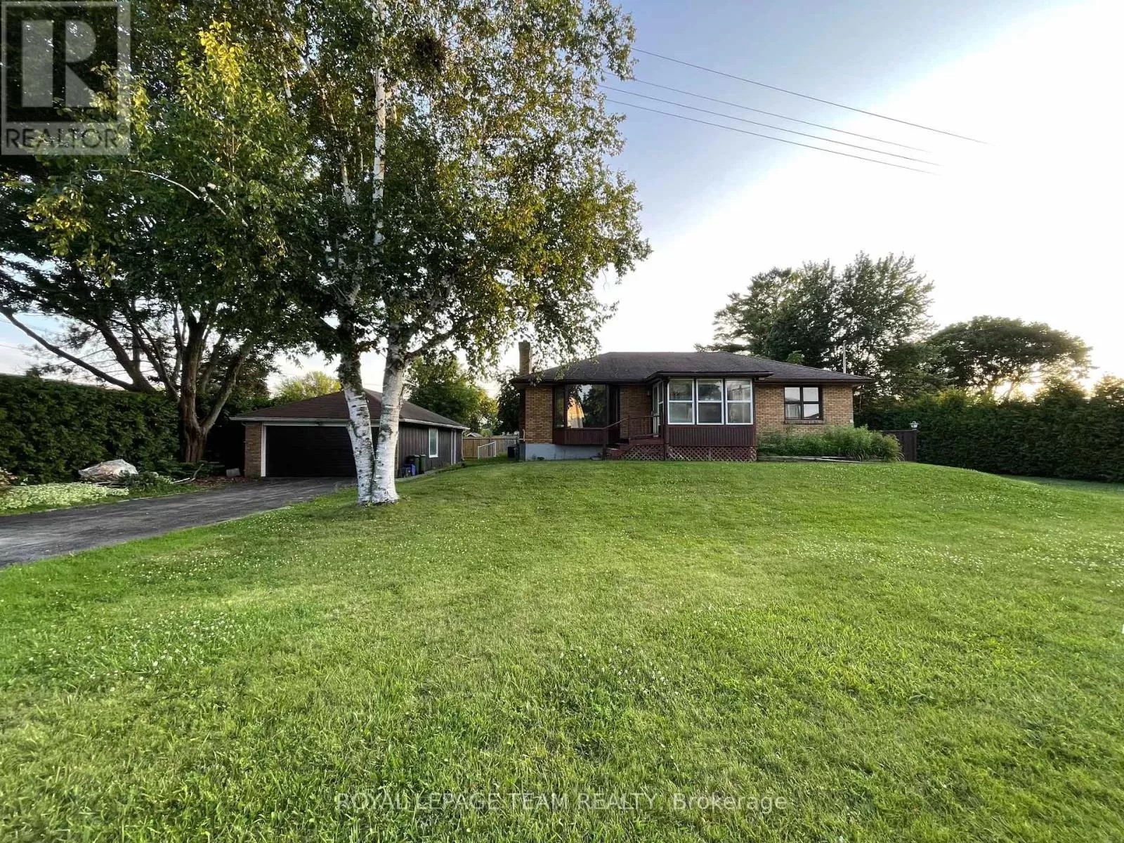 20 Brook Lane, Ottawa, Ontario K2G 1S2