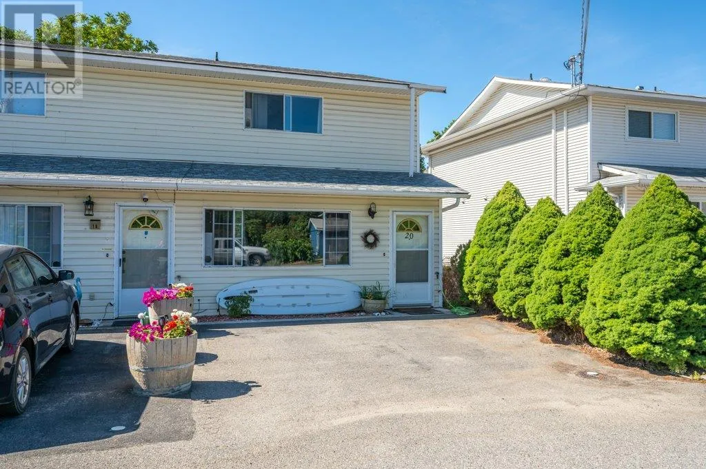 Row / Townhouse for rent: 20 Cactus Crescent, Osoyoos, British Columbia V0H 1V1