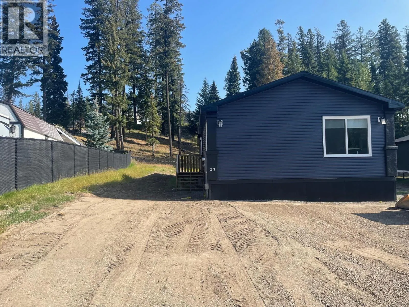 Manufactured Home for rent: 20 Cherokee Drive, Elkford, British Columbia V0B 1H0