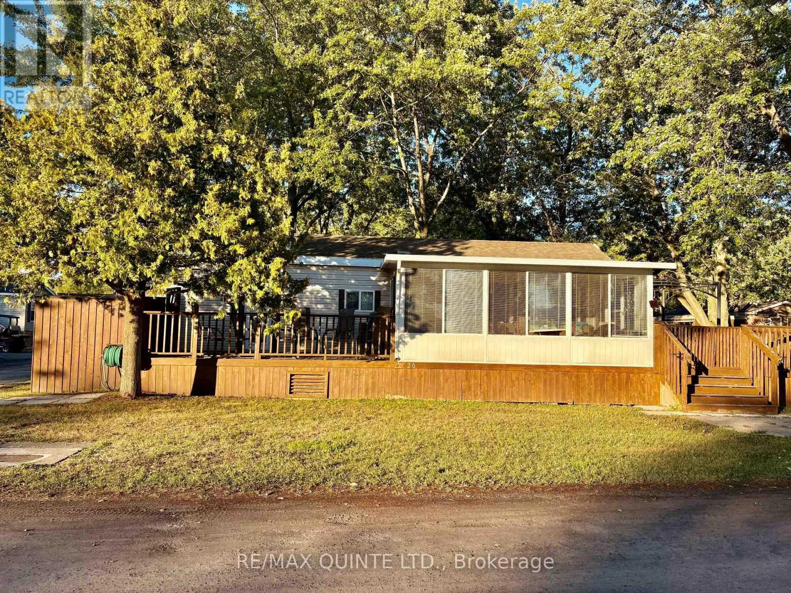 Mobile Home for rent: 20 Cherry Beach Lane - 486 County Rd 18 Road, Prince Edward County, Ontario K0K 1P0