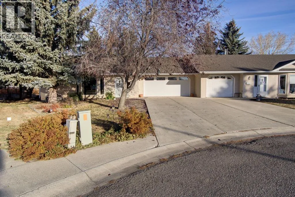 Duplex for rent: 20 Chinook Crescent, Claresholm, Alberta T0L 0T0