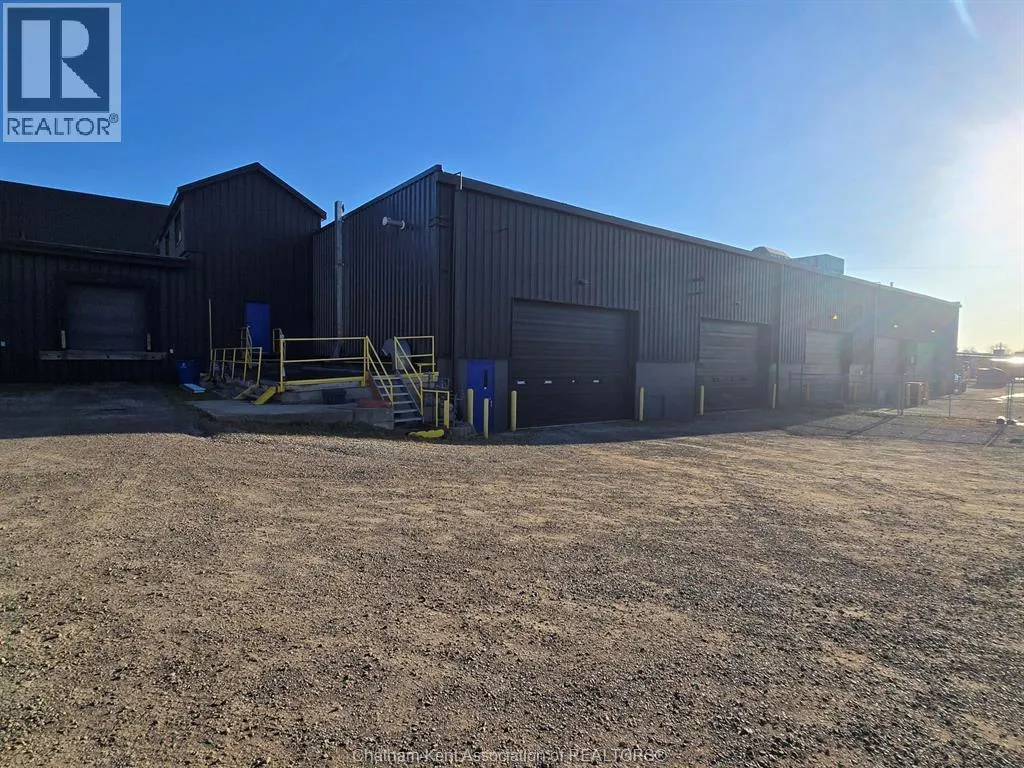 Warehouse for rent: 20 Currie Street, Chatham, Ontario N7M 6L9