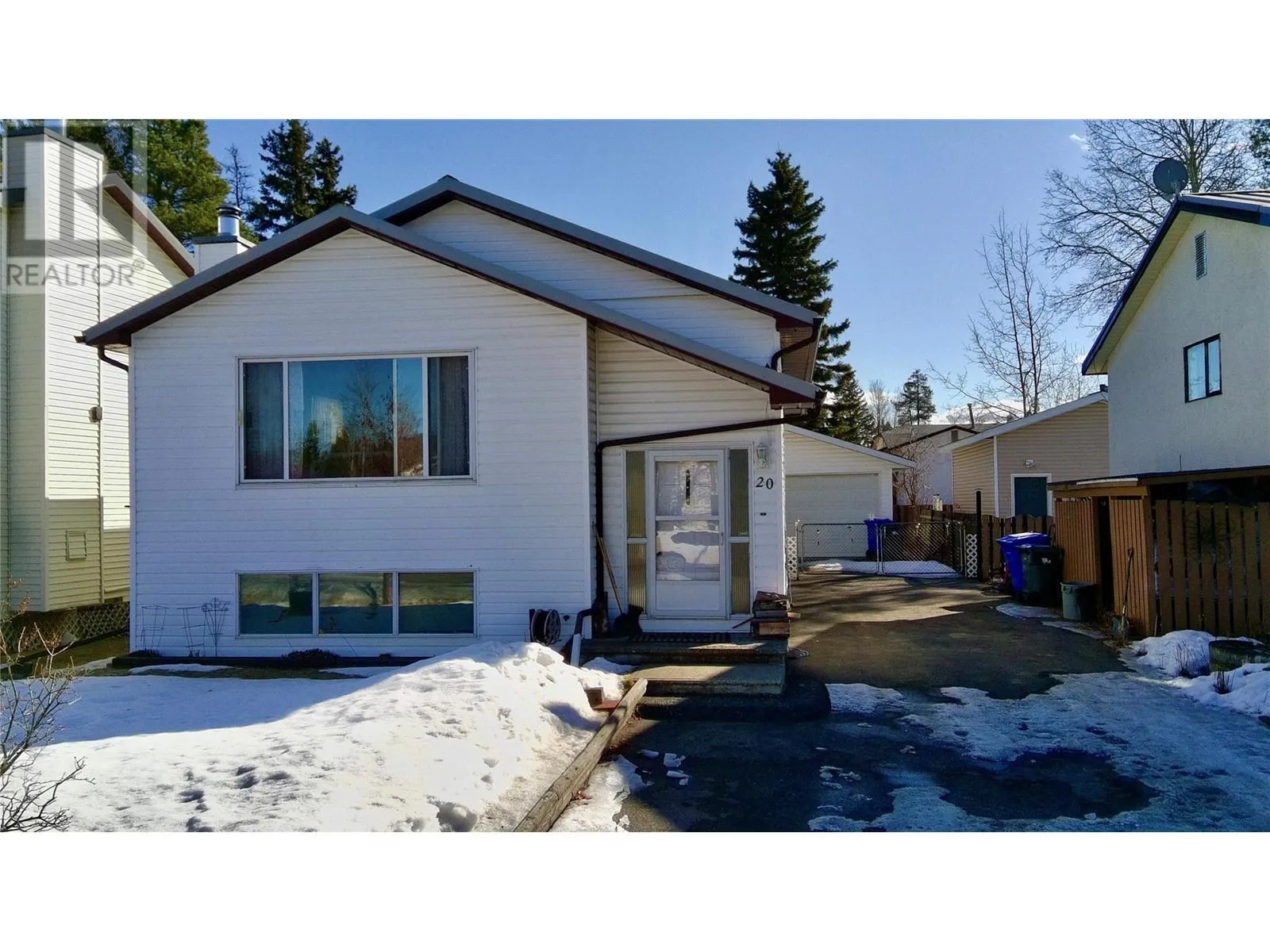 House for rent: 20 Dawson Place, Tumbler Ridge, British Columbia V0C 2W0