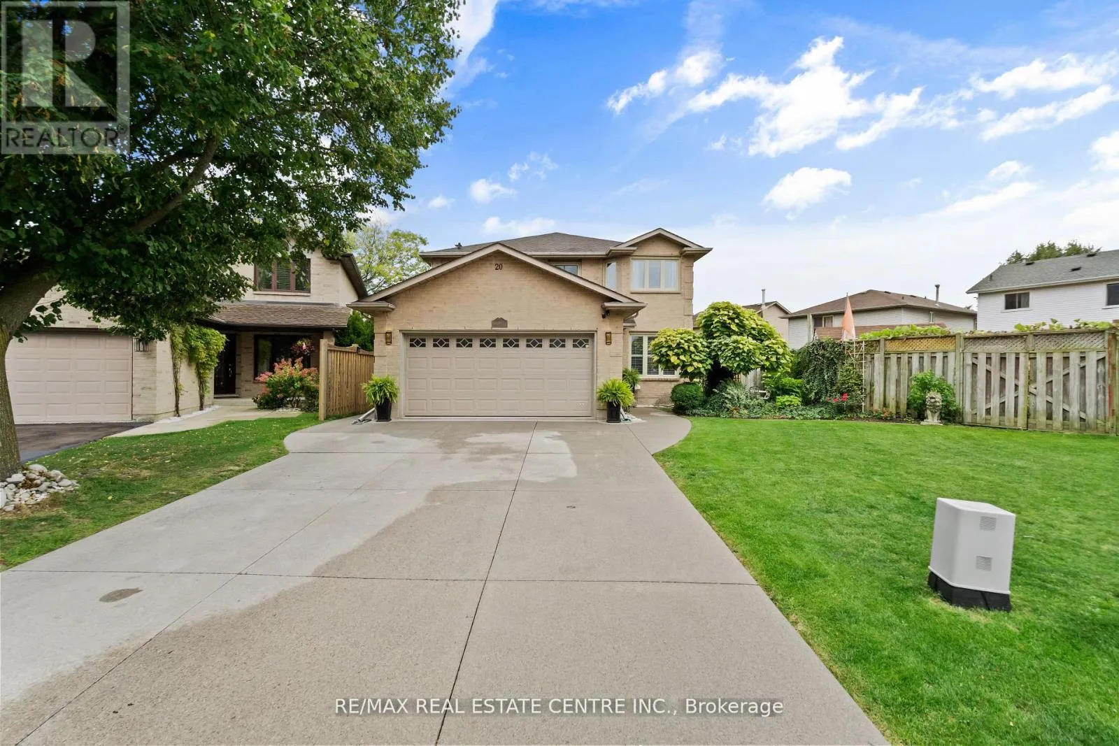 House for rent: 20 Driftwood Place, Hamilton, Ontario L8J 2N7