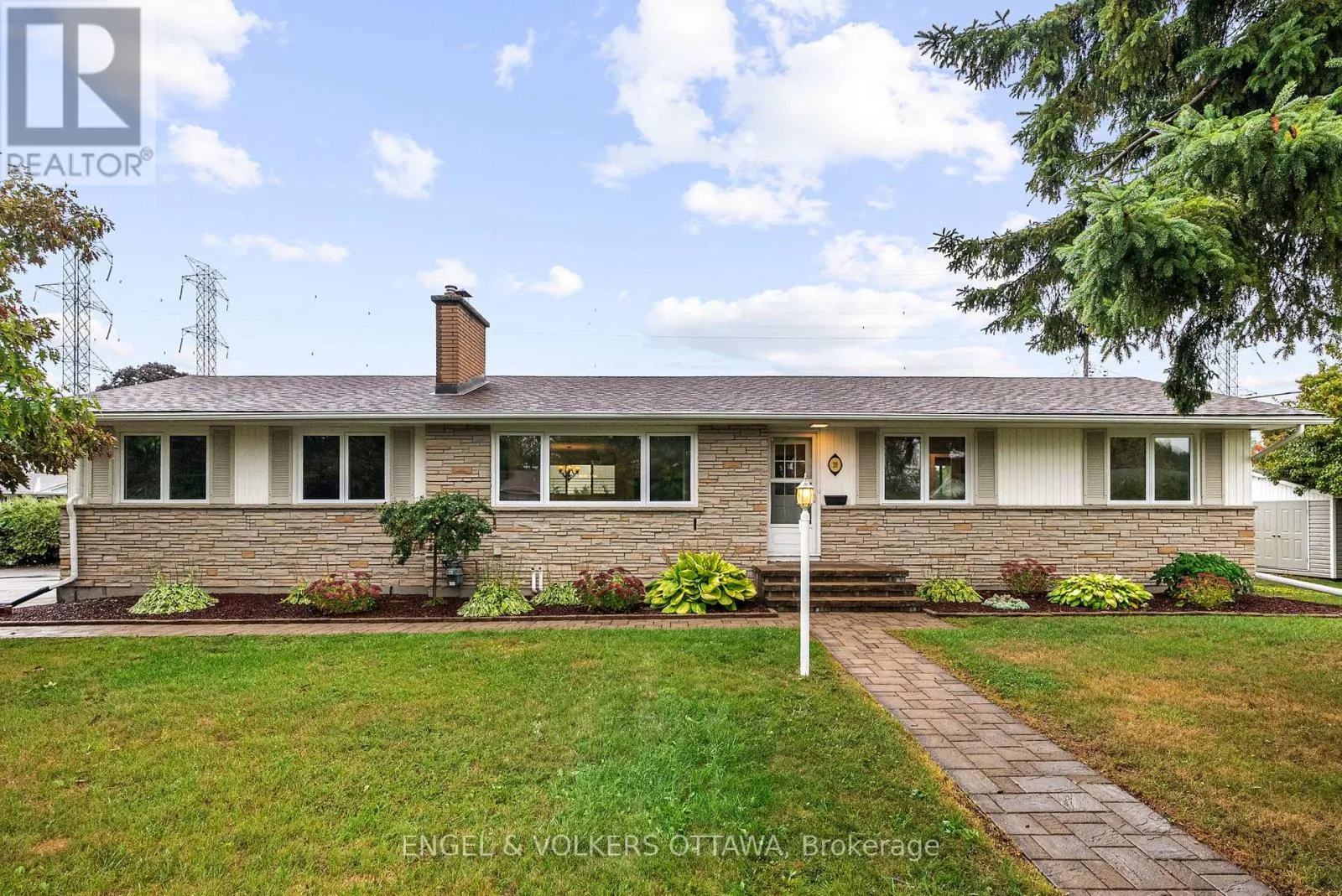 House for rent: 20 Gary Avenue, Ottawa, Ontario K2G 3L3