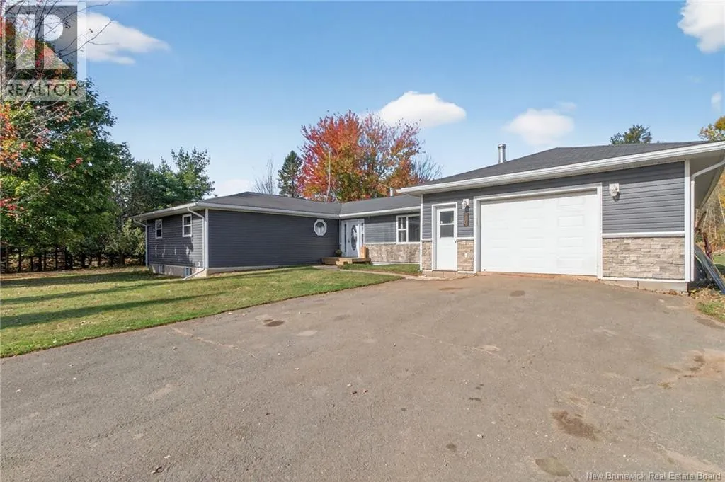 House for rent: 20 Macphee Lane, Petitcodiac, New Brunswick E4Z 4X6