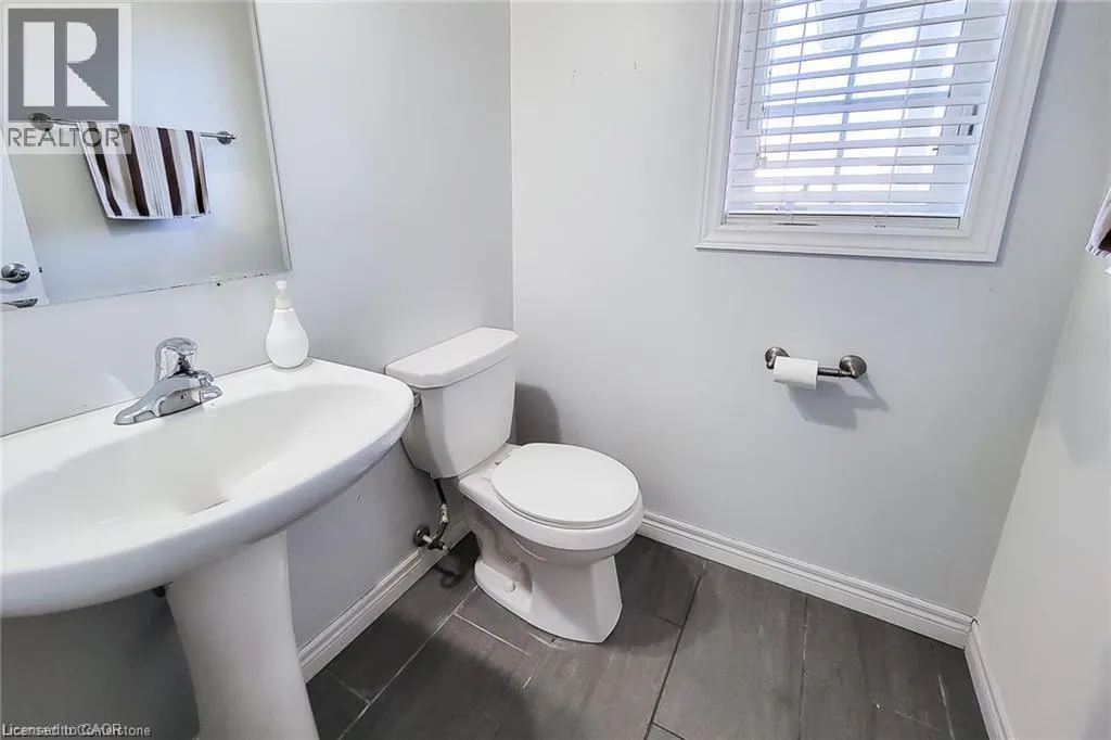 Row / Townhouse for rent: 20 Mcconkey Crescent, Brantford, Ontario N3S 0B9