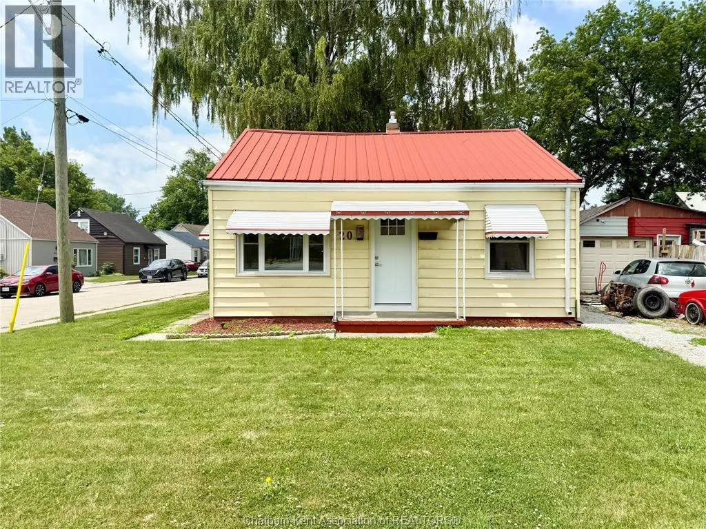 House for rent: 20 Mcnaughton Avenue, Wallaceburg, Ontario N8A 1R8