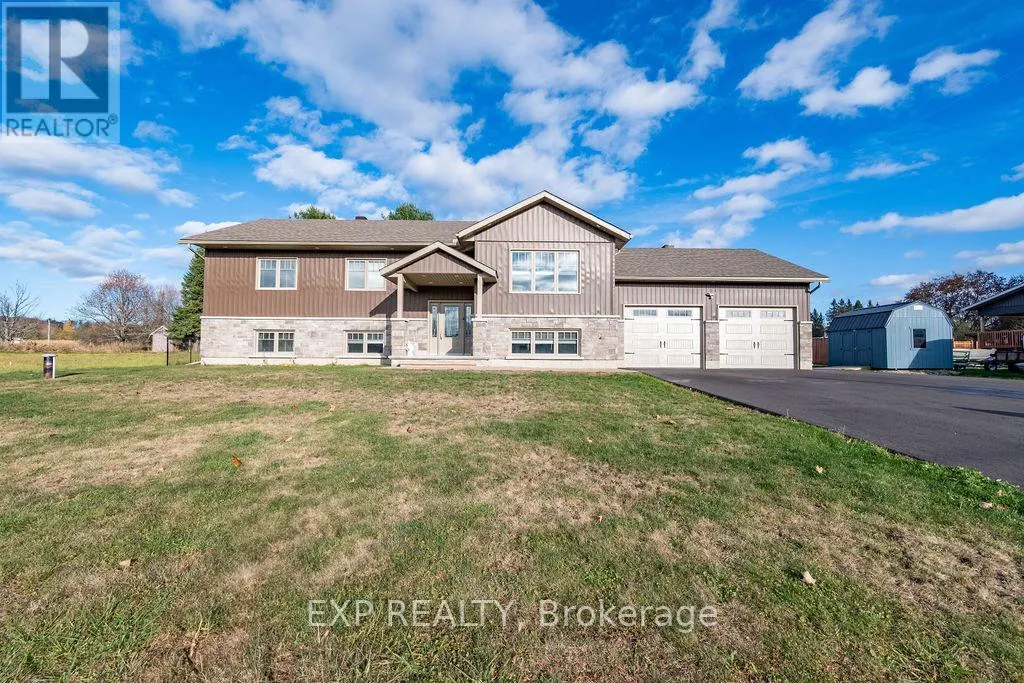 House for rent: 20 Riverdale Street, Whitewater Region, Ontario K0J 2L0