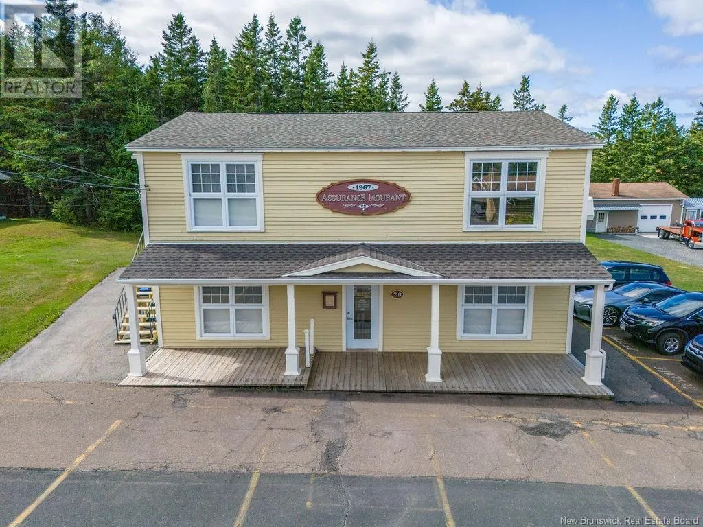 20 Rue Du Portage, Caraquet, New Brunswick E1W 1B7