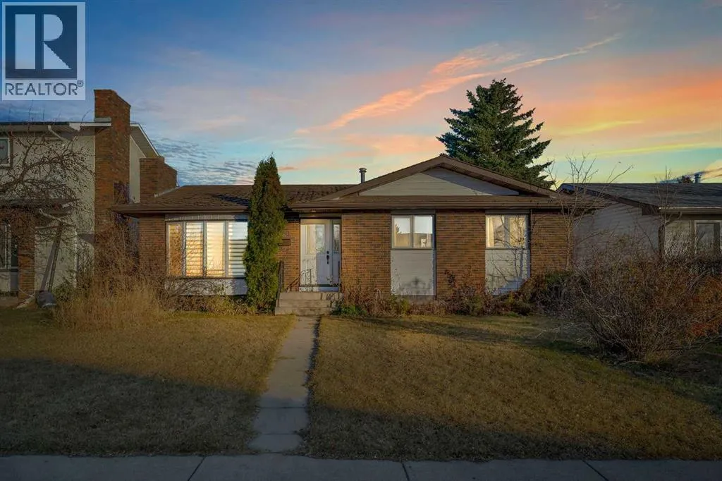 House for rent: 20 Templehill Crescent Ne, Calgary, Alberta T1Y 4C5