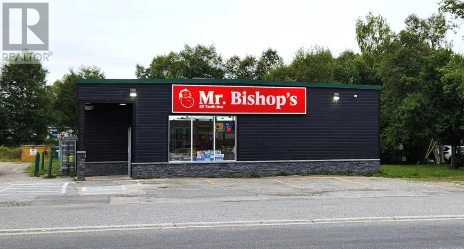 Other for rent: 20 Tenth Avenue, Pasadena, Newfoundland & Labrador A0L 1K0