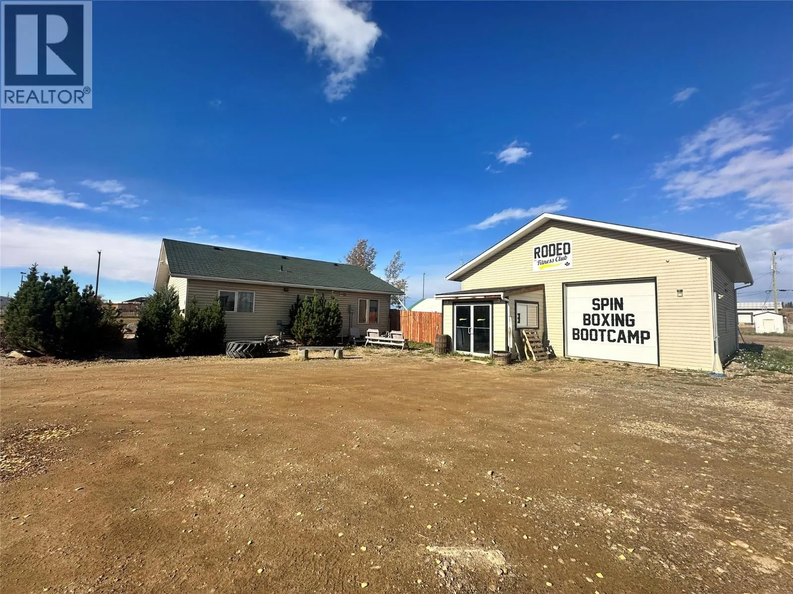 Residential Commercial Mix for rent: 200 116 Avenue, Dawson Creek, British Columbia V1G 3C8