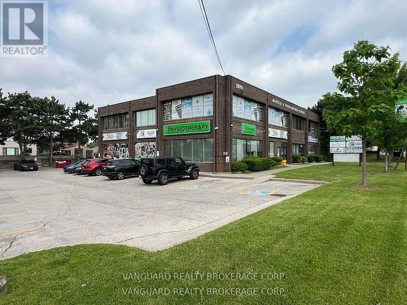 Offices for rent: 200 - 2978 Islington Avenue, Toronto, Ontario M9L 2K6